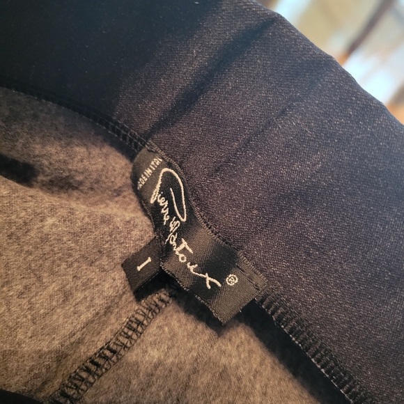 Pierre Mantoux faux leather leggings. NWOT. - Picture 9 of 9